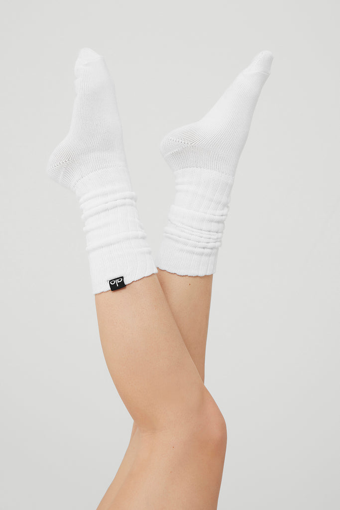 Alo/ Veja for the win #socks #alo #veja #alosweatsuit #diamondring