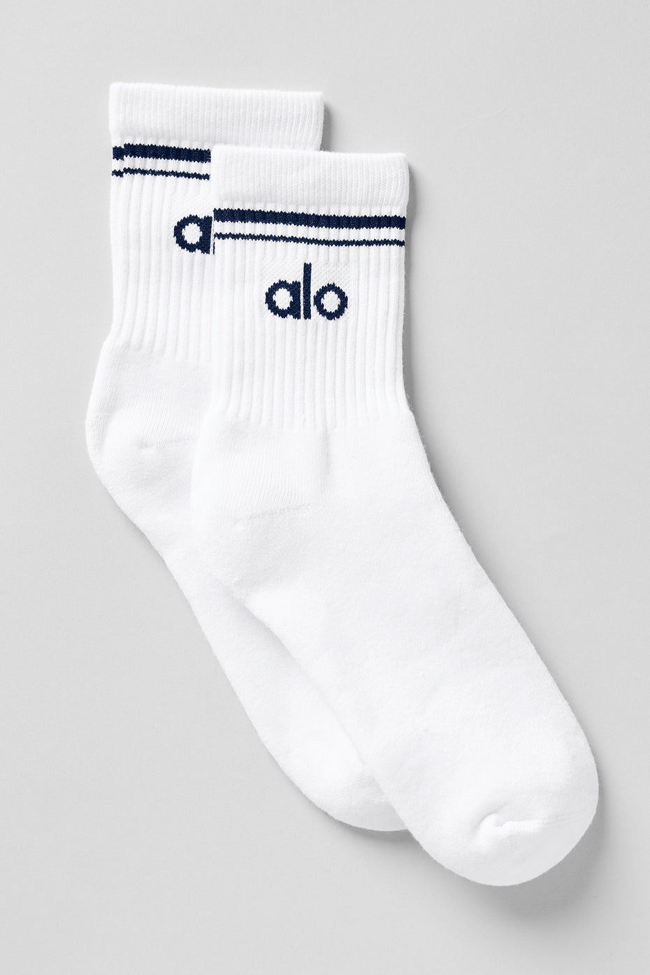 Unisex Half-Crew Throwback Sock - White/Navy | ALO