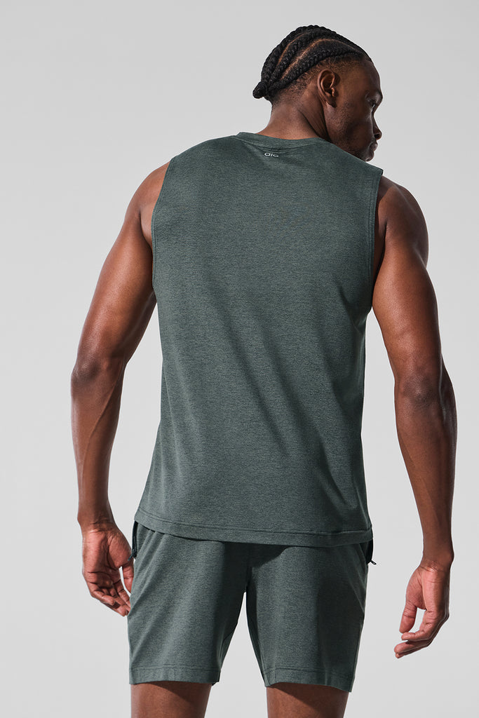 【新品未使用】Alo Mens Conquer Muscle Tank Conquer Muscle Tank - Espresso | ALO