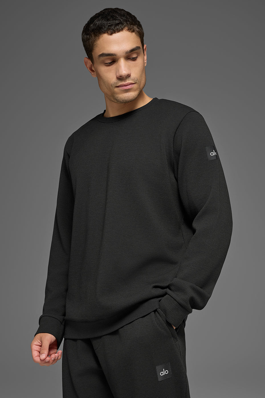 Waffle Lounge Long Sleeve Crew - Black | ALO
