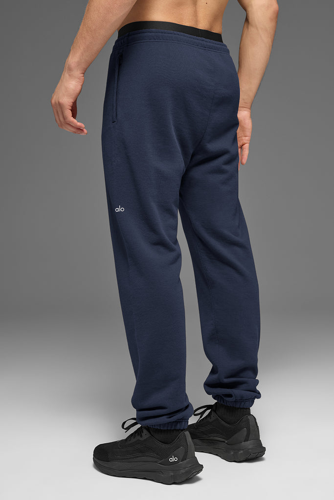 alo ネイビーパンツ Accolade Sweatpant - Navy | ALO