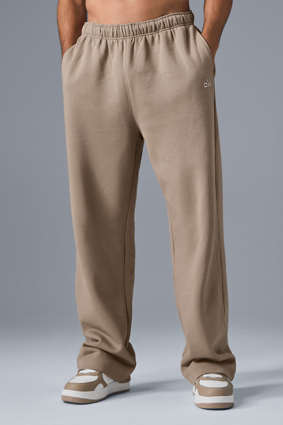 Accolade Straight Leg Sweatpant - Gravel | ALO