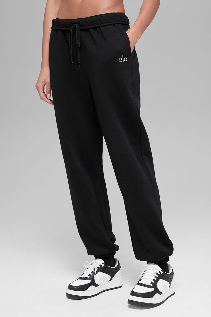 Accolade Sweatpant - Black | ALO