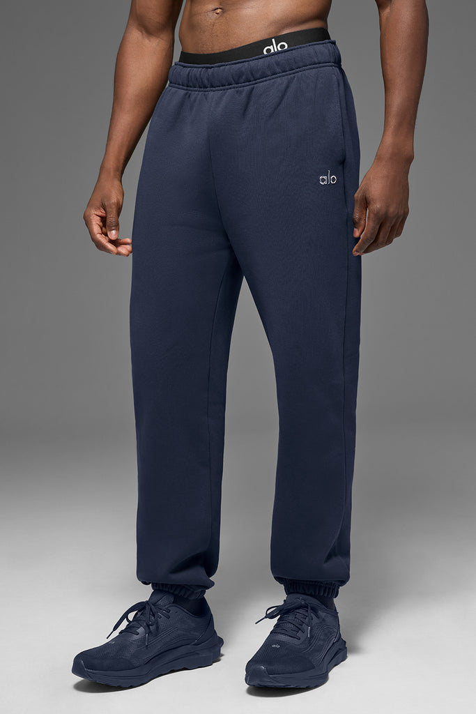 Accolade Sweatpant - Navy | ALO