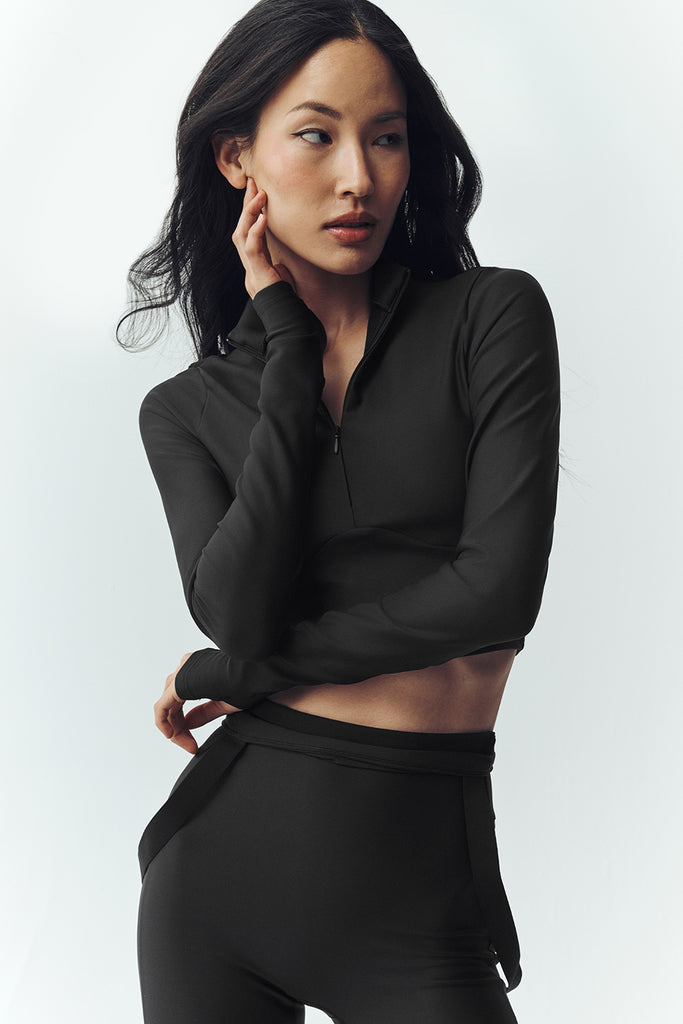 ブラック系ALO YOGA ストライプシャツ 2点セット S Pinstripe Daylight Button Down Long Sleeve - Black/Titanium | ALO