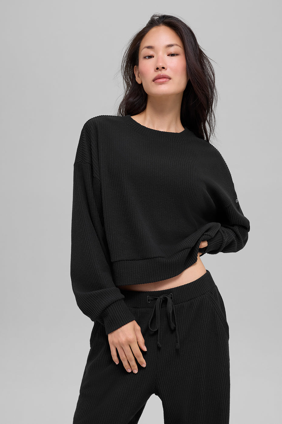Muse Crew Neck Pullover - Black | ALO