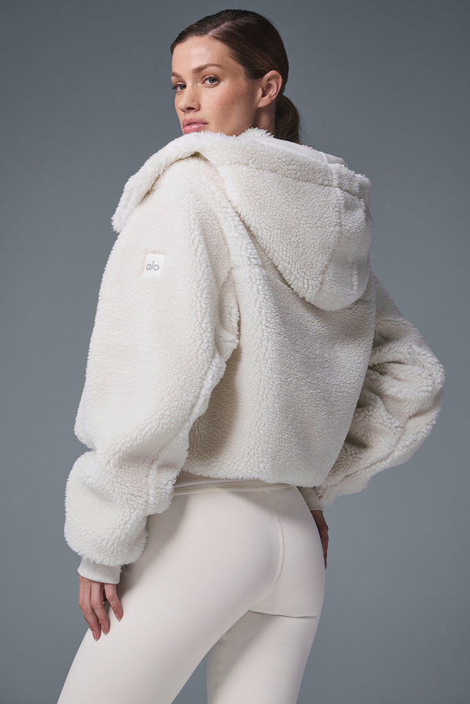 Foxy Sherpa Jacket Ivory ALO - Main Image