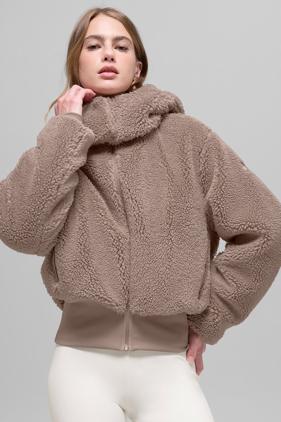 Foxy Sherpa Jacket - Chai Latte | ALO