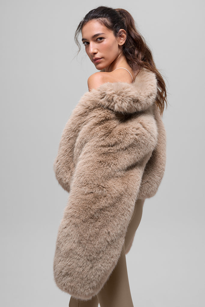 alo Faux Fur アリュールジャケット新品未使用 Faux Fur Allure Jacket - Black | ALO