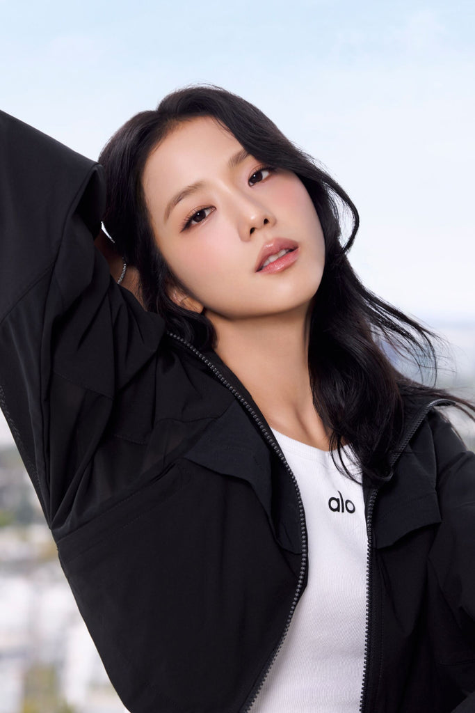 Cropped Playmaker Jacket - Black | ALO