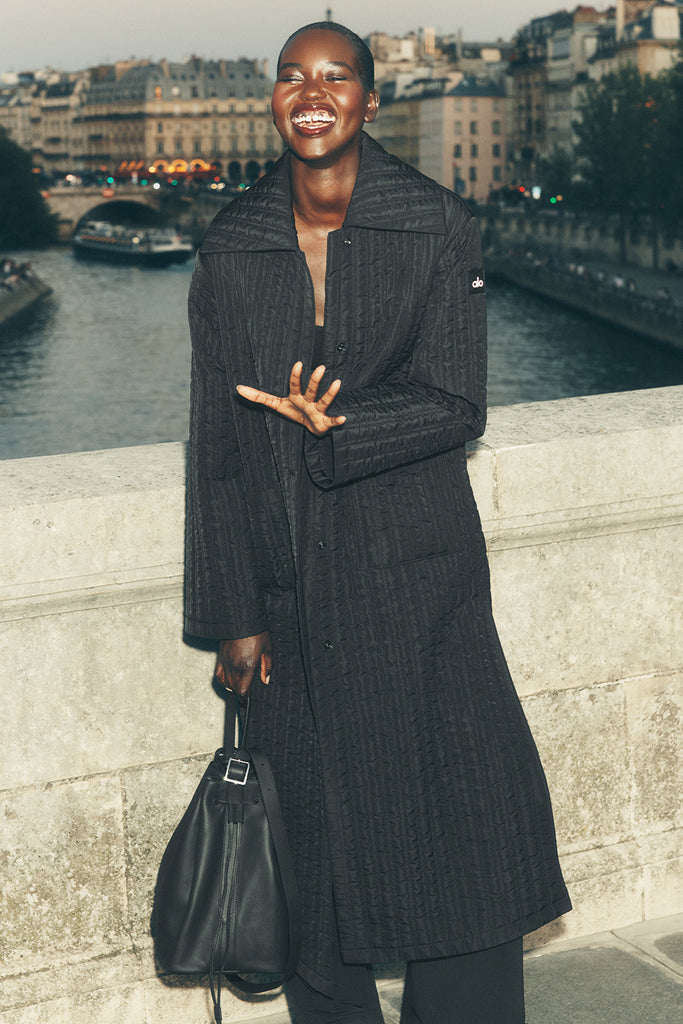 aloアロ ダウンジャケットブラック ブラック（黒）系 ALO Yoga(アロー) ダウンジャケット・コート