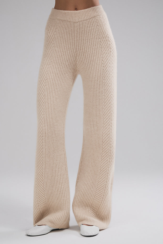 W54200P_06215_b1_s1_a1_1_m143_