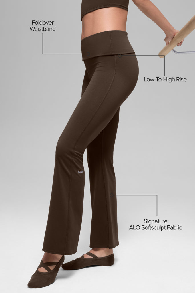 ALO Softsculpt 7/8 Foldover Flare Legging - Espresso | ALO