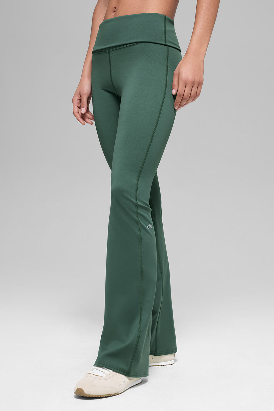 ALO Softsculpt 7/8 Foldover Flare Legging - Clover Green | ALO