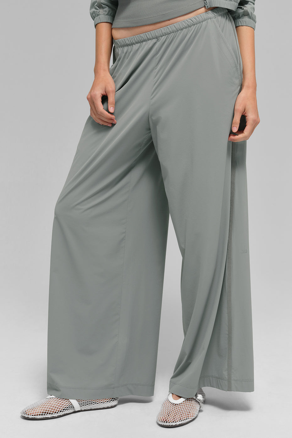 Breezy Wide Leg Pant (Regular) - Lunar Grey | ALO