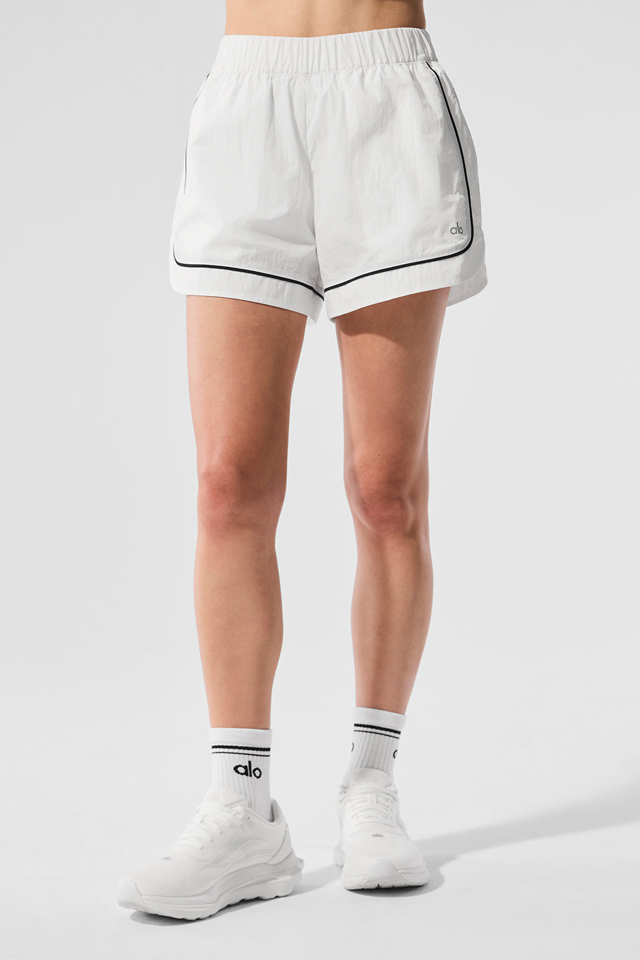 Motivate Track Short - White/Black | ALO