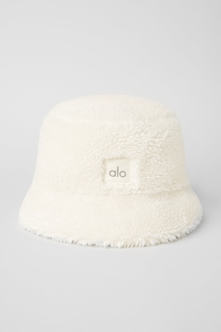 Alo Yoga | Foxy Sherpa Bucket Hat in Ivory White, Size: Small/Medium