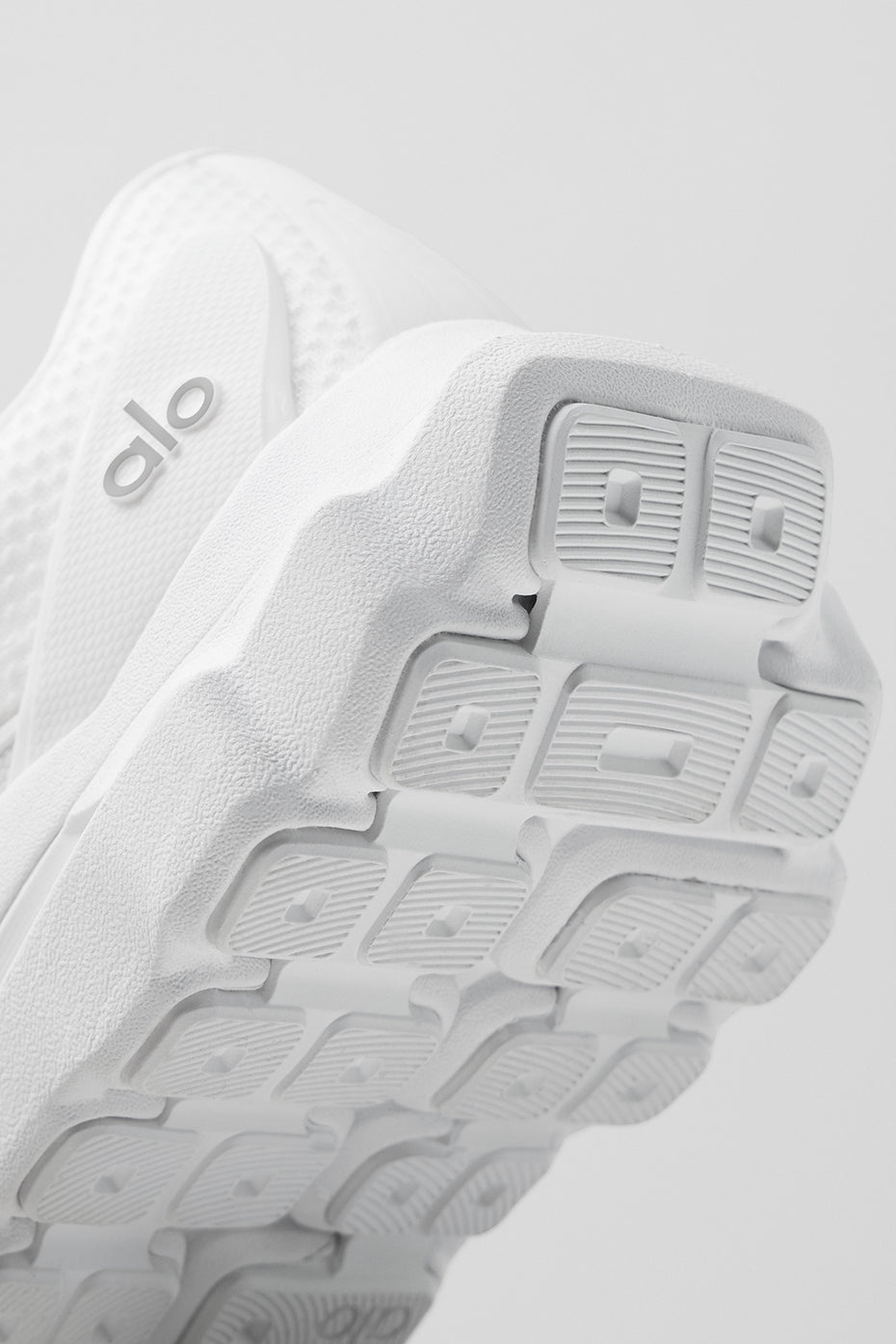 ALO Runner - White/White | ALO
