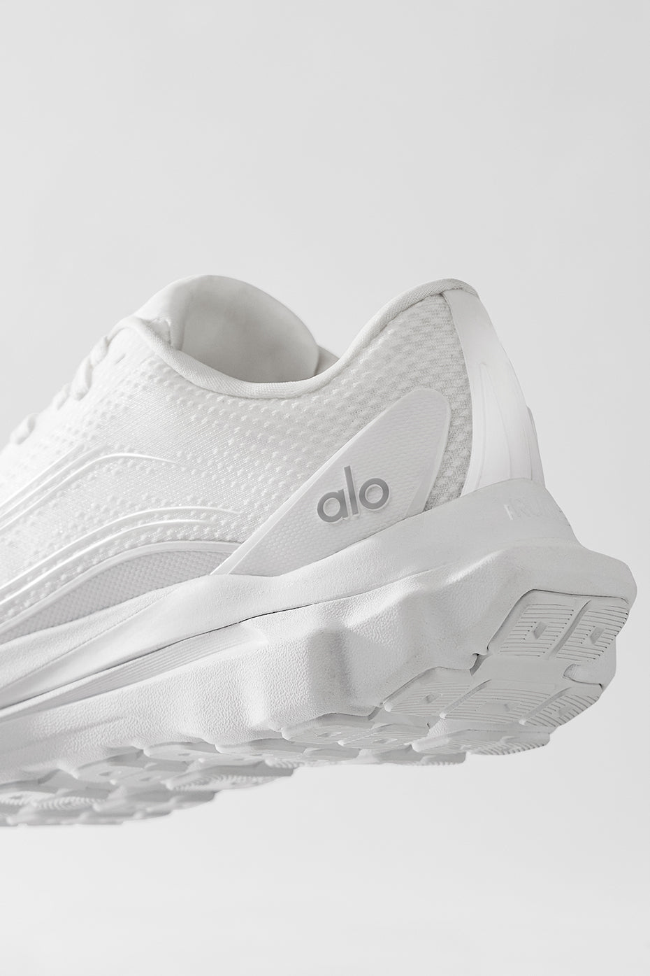 ALO Runner - White/White | ALO