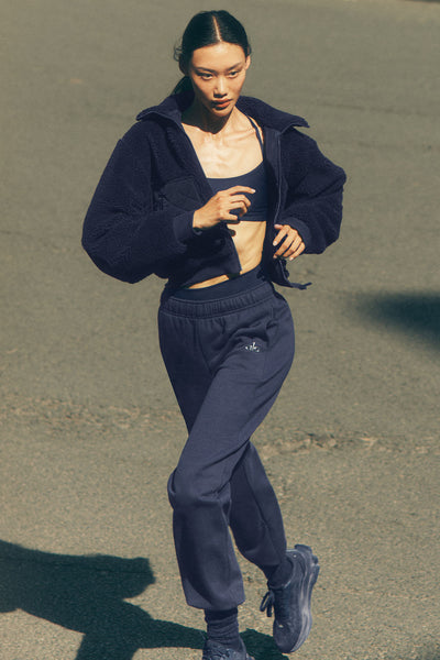 Accolade Sweatpant Navy ALO