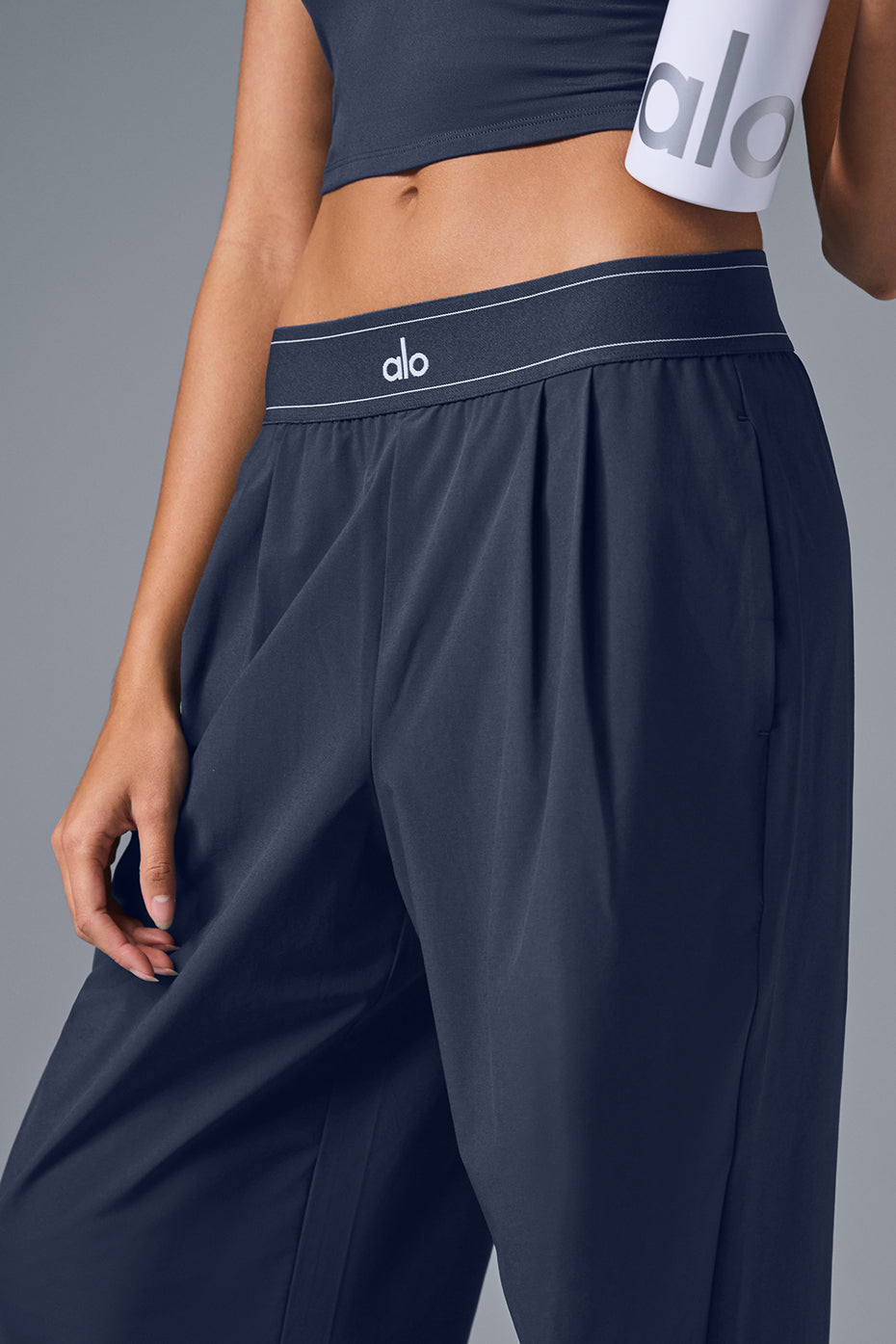 【Alo Yoga】Suit Up Trouser (Regular) Suit Up Trouser (Regular) - Black | ALO