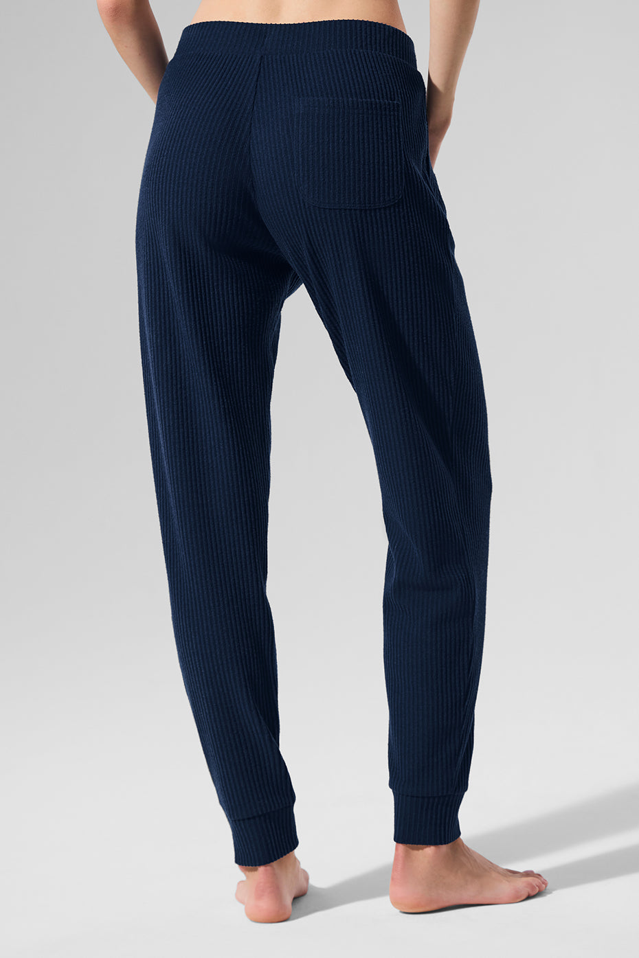 Muse Sweatpant - Navy | ALO