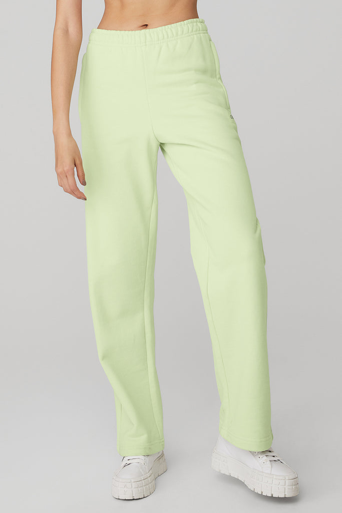 Renown Heavy Weight Sweatpant - Limelight | Alo Yoga